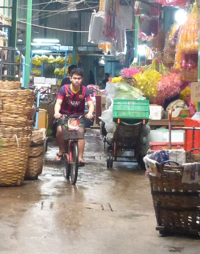 vélos-pak-khlong-talat-bangkok.jpg